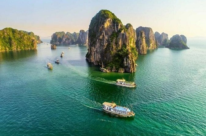 A Day in Paradise: Halong Bay Shore Excursion - Two hours among Halong Bay’s limestone karsts