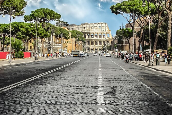 A Deluxe Private Tour of Rome Right from Your Cruise Ship - The Colosseum and Forum area