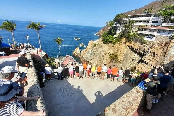 Acapulco Shore Excursion: Comprehensive Acapulco City Tour - Guides, language, and the small-van format