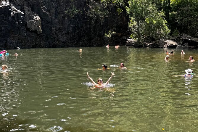Airlie Beach: Cedar Creek Express (cruise ship friendly) - Cedar Creek Falls: swim first, explore second