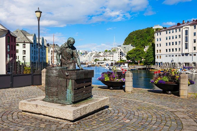 Alesund Shore Excursion: The Ultimate Sightseeing Tour - Crossing toward Godøy and the Atlantic coast