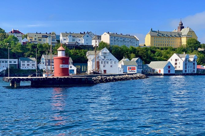 Alesund Sightseeing private tour for cruise passengers - Starting at Brosundet and the seven-island setting