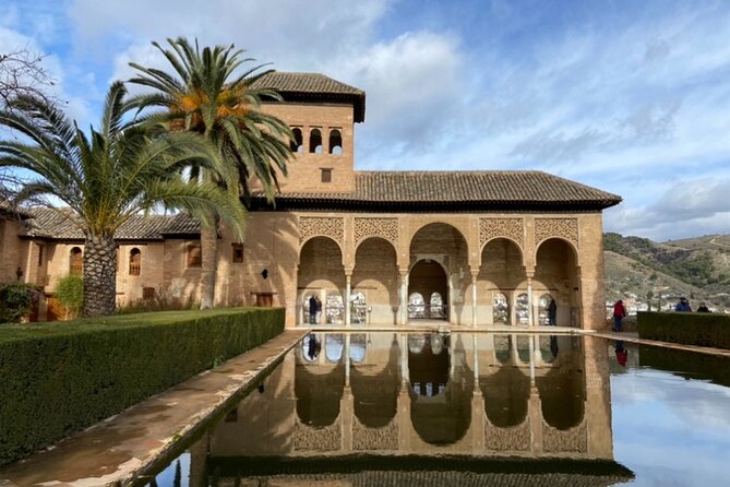 Alhambra Private Tour from Port of Motril - Entering the Alhambra and Generalife