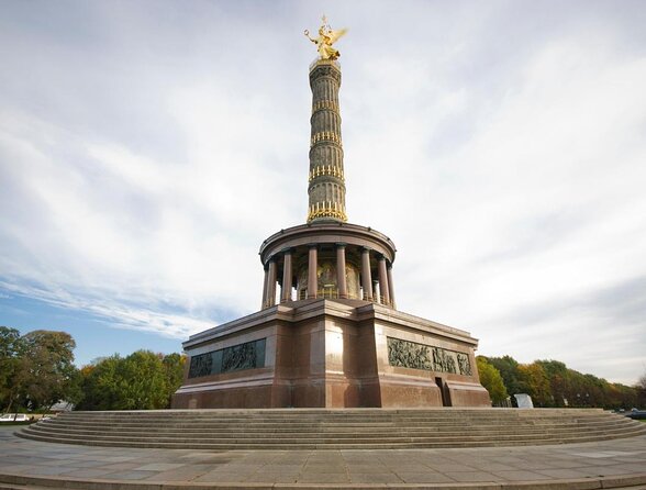 All-in-One Berlin Shore Excursion from Warnemunde - Berlin in one long cruise day