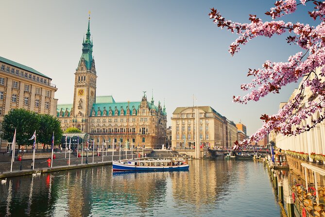 All-in-One Hamburg Shore Excursion from the port of Kiel - Rathaus gives you the best free-time window