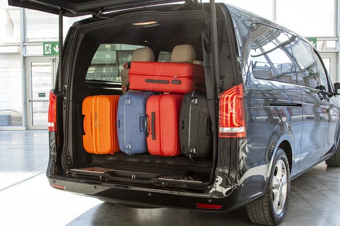 Arrival by Sedan or Minivan from Rome Cruise Port to Rome City - What happens after you leave the ship