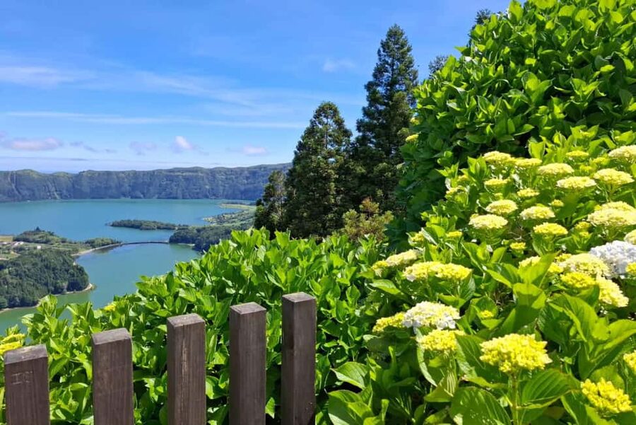 Azores: Sete Cidades, Blue & Green Lake Shore Excursion - Why this shore excursion works well from a cruise ship