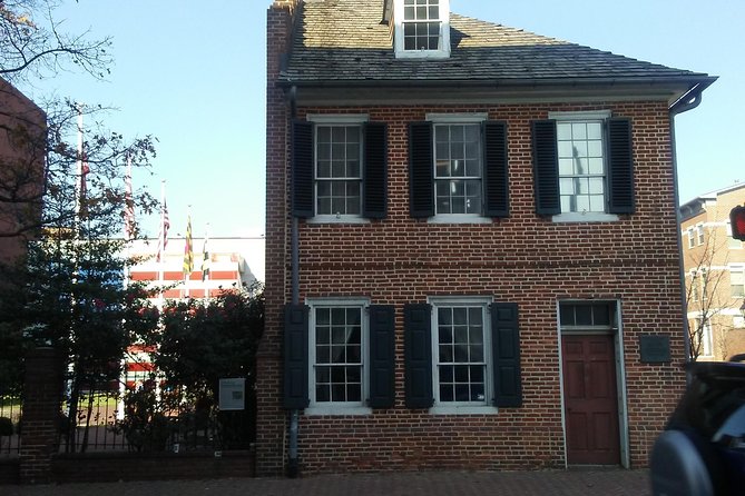 Baltimore's Cruise ship Tour-shuttle service - Baltimore’s major sights from the van