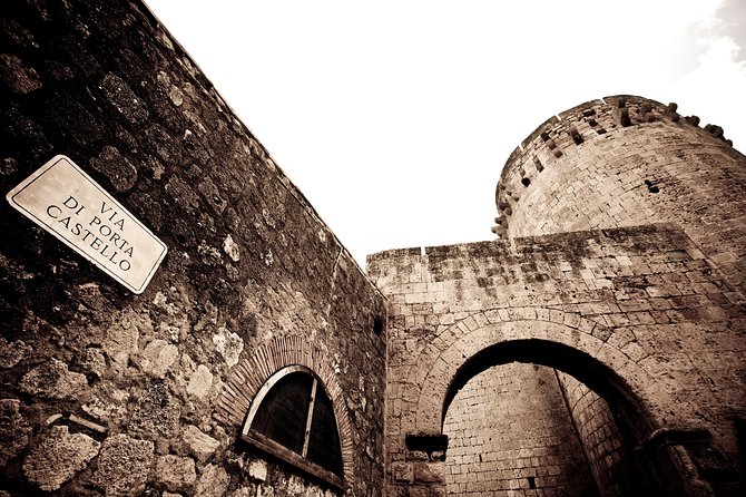 Before the Romans: the Etruscan UNESCO site of Tarquinia from Civitavecchia - Walking through the Tarquinia Necropolis