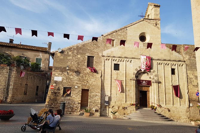 Before the Romans: the Etruscan UNESCO site of Tarquinia from Civitavecchia - Meeting at Largo della Pace at 8:30 a.m.