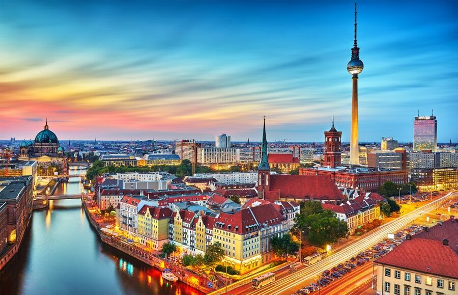 Best Berlin Shore Excursion from Warnemunde or Rostock Port - Charlottenburg and West Berlin
