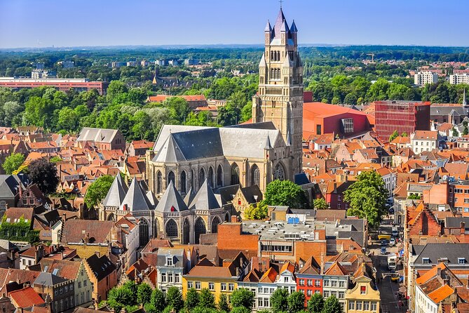 Bruges Tour with Canal Cruise from Zeebrugge Cruise Port - Bruges begins at the Belfry