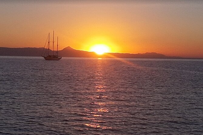 Catamaran ride at sunset from the Port of Denia - A Short Cruise with a Big View