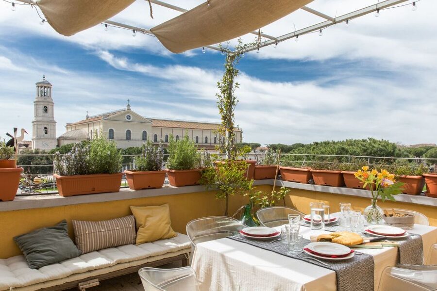Civitavecchia: Dining Experience at a Local's Home - Wine, conversation, and the social side