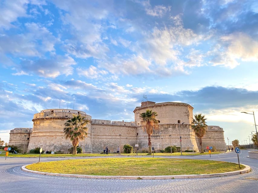 Civitavecchia: Guided Bike Tour with Coffee and Gelato - Meeting the Guide at Largo della Pace