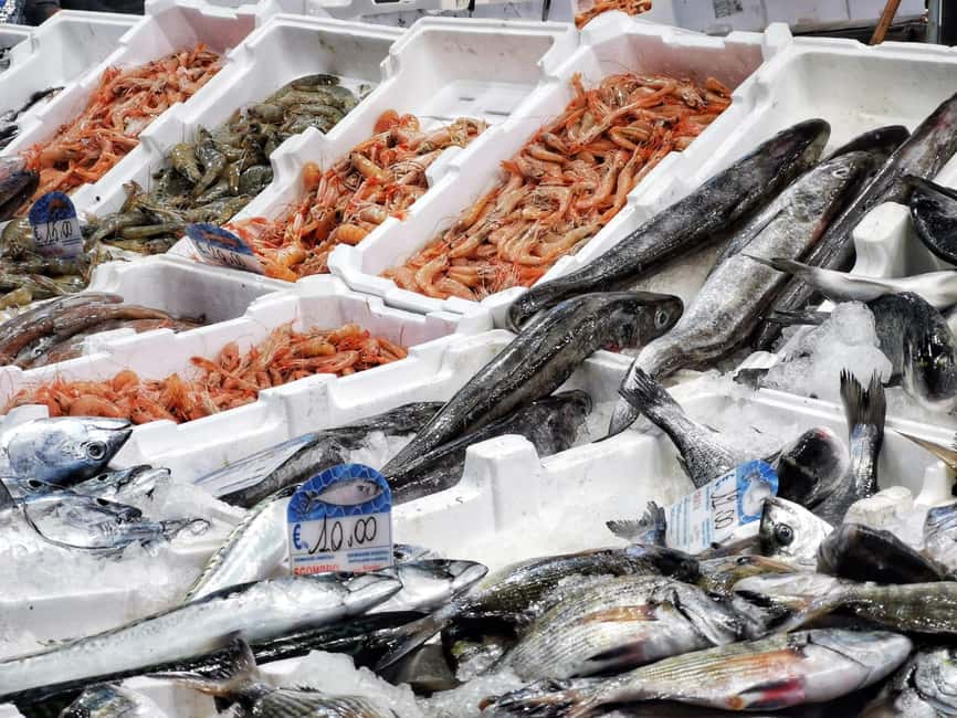 Civitavecchia: Historical and Culinary Walking Tour - The city market: the best sensory stop