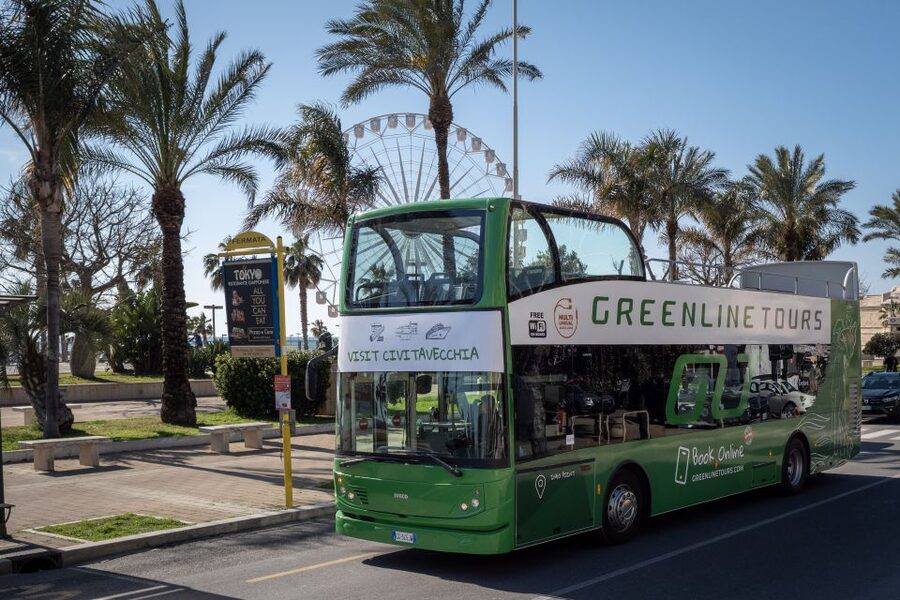 Civitavecchia: Hop-On Hop-Off Bus Ticket with Audio Guide - Stops 3 and 4: shopping streets, the seafront, and the Kiss statue