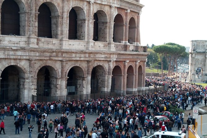Civitavecchia Shore Excursion: Fullday Rome with Vatican Museums and Colosseum - Why a private van matters in Rome