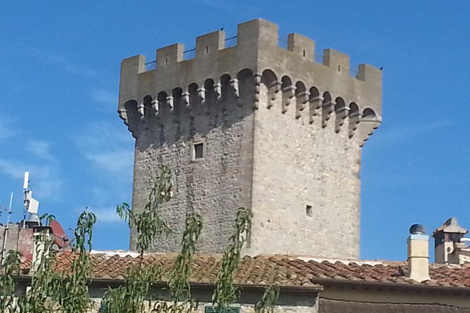 Civitavecchia: Tuscany Full-Day Guided Trip w/Wine Tasting - Montemerano: 35 minutes in a medieval hill town