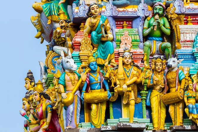 Colombo City Tour (small group with pickup from Cruise ship) - Seema Malakaya and the stillness of Beira Lake