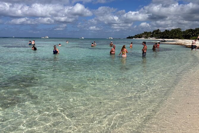 Cozumel: Shore Excursions for Royal Caribbean Cruise Passengers - Meeting local guides Elsy and Jesus