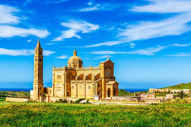 Cruise-Friendly Malta Mdina Valletta Tour from Cruise Port - Meeting your guide at Valletta Cruise Port