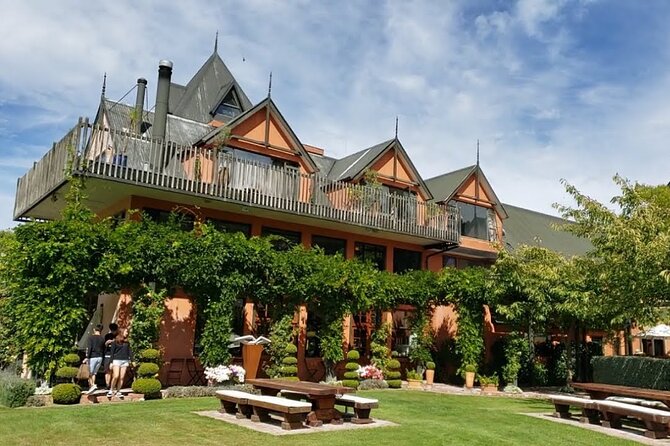 CRUISE SHIP DAY LYTTELTON Hop On Hop Off Wine Tours to Waipara - Amberley food stops and small-town browsing