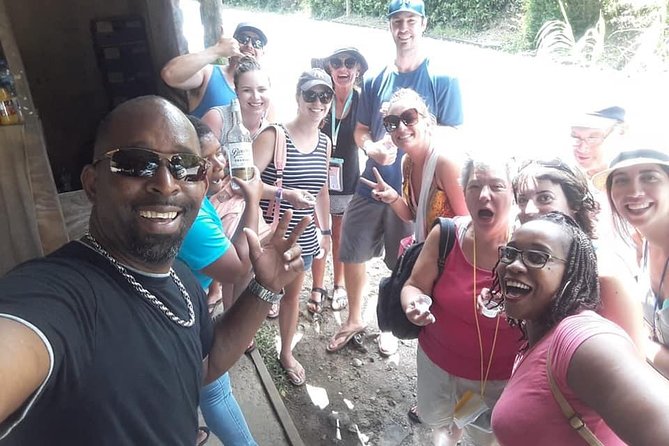 Cruise Ship Excursions with Dannyboy & Co. - The road south to Soufrière