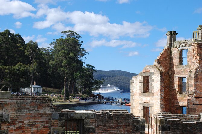 Cruise Ship - Port Arthur Shore Excursion - Hobart - Chocolate and lavender after the historic site