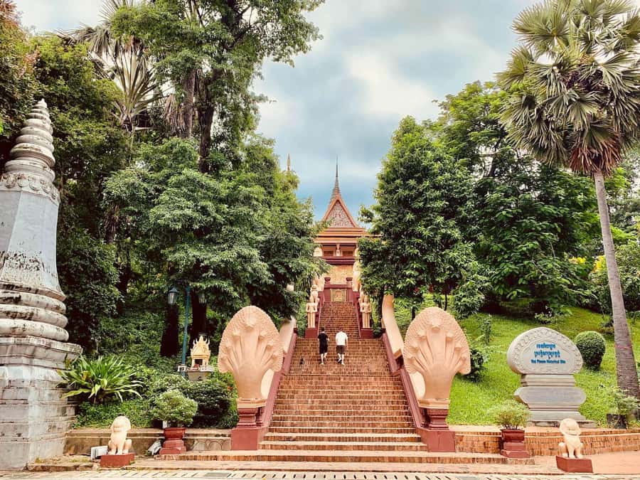 Day trip from Sihanoukville to Phnom Penh for Cruise Ship - Is this Phnom Penh day trip worth the long road journey?