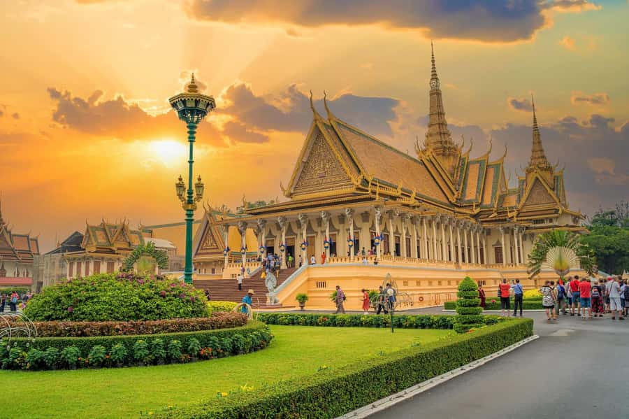 Day trip from Sihanoukville to Phnom Penh for Cruise Ship - Royal Palace and Silver Pagoda: Phnom Penh’s formal heart