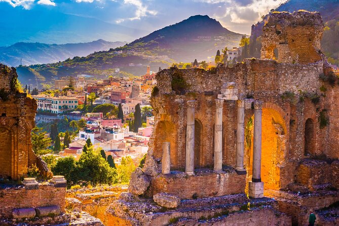 Deluxe SicilyTaormina and Savoca Tour from Messina Cruise Port - Leaving Messina for the hills