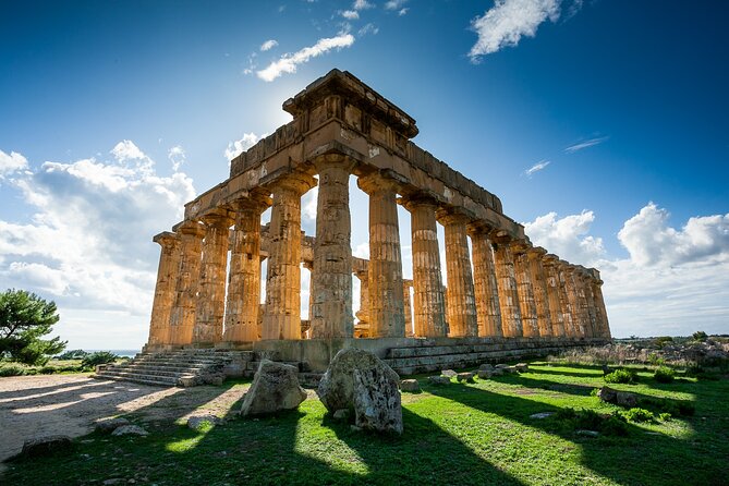 Deluxe SicilyTaormina and Savoca Tour from Messina Cruise Port - Four fountains, old palaces, and the cathedral