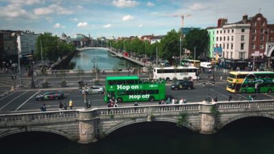 Dublin: Cruise Excursion Hop-On Hop-Off Tour & Rail Ticket