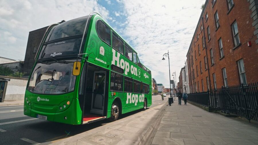 Dublin: Cruise Excursion Hop-On Hop-Off Tour & Rail Ticket - Trinity College and the Book of Kells