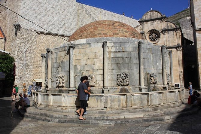 Dubrovnik Shore Excursion: Old Town Walking Tour - Meeting at Pile Gate near restaurant Dubravka