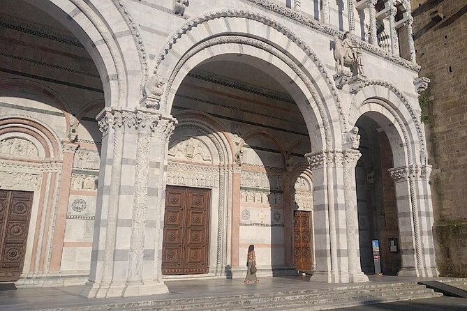 EASY Pisa & Lucca 7-Hour Private Shore Excursion from La Spezia - Private vehicle, commentary, and group size