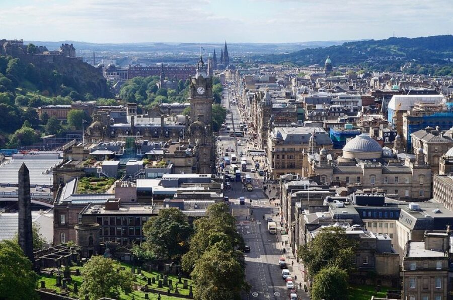 Edinburgh Shore Excursion: City Tour & Royal Yacht Britannia - Edinburgh Castle and the Stone of Destiny