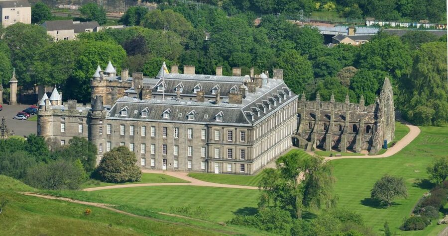 Edinburgh Shore Excursion: City Tour & Royal Yacht Britannia - Starting from the Forth ports