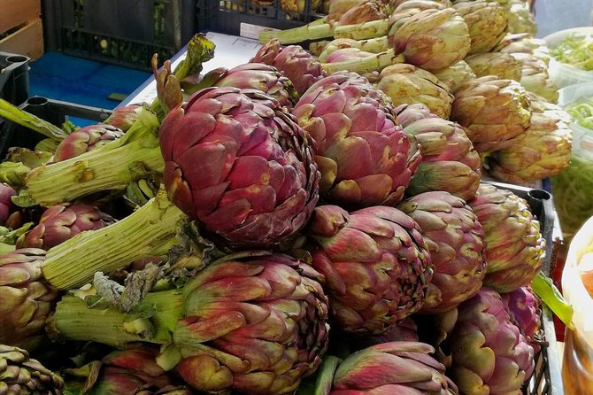 Food Tasty and History Tour in Civitavecchia - What the guides add to the experience