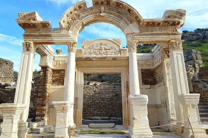 FOR CRUISERS: Best of Ephesus Tour with GUARANTEED ON-TIME RETURN - The drive from Kusadasi to the ancient city