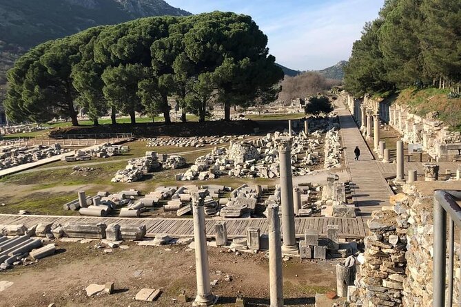 FOR CRUISERS: Best of Ephesus Tour with GUARANTEED ON-TIME RETURN - Temple of Artemis and the distant Basilica of Saint John