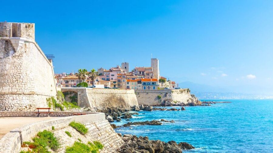 From Cannes:Shore excursion to Grasse,Antibes,St PauldeVence - Why this three-stop route works