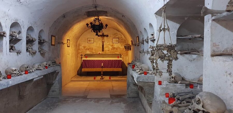 From Civitavecchia: Guided Tour of the Catacombs of St. Seba - The garden and the quieter part of the day