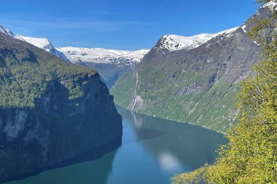 From Hellesylt: The Best of Geiranger Shore Excursion - Oppstryn, glaciers, and Øvstefossen
