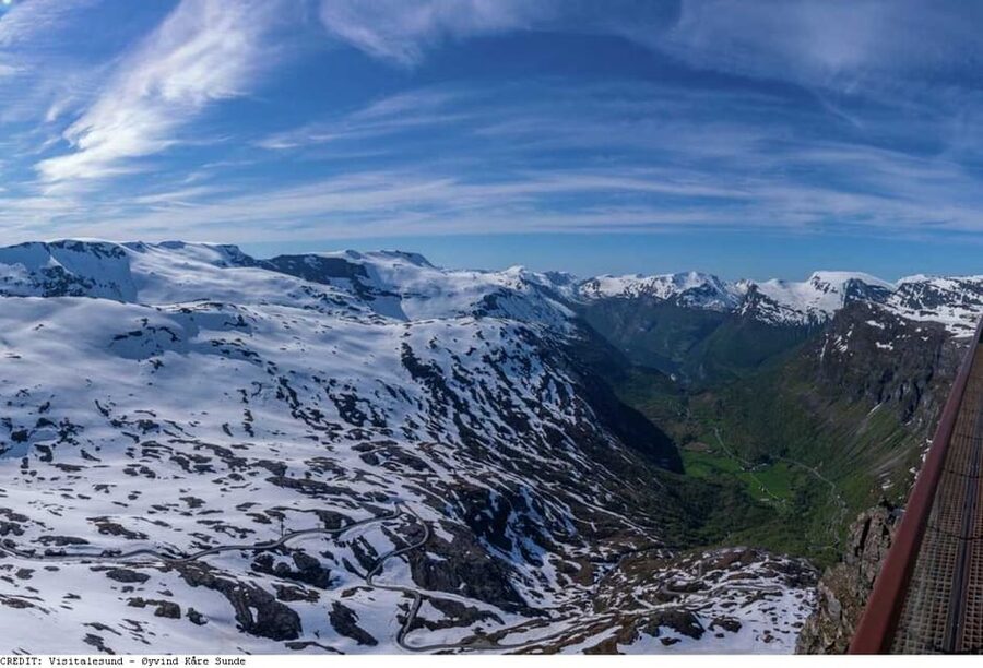 From Hellesylt: The Best of Geiranger Shore Excursion - Finding the bus at Hellesylt