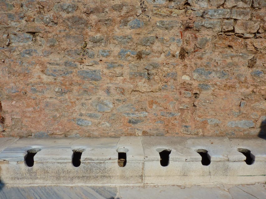 From Kusadasi: Private Ephesus Tour for Cruise Passengers - Guides, vehicles, and the private-tour advantage