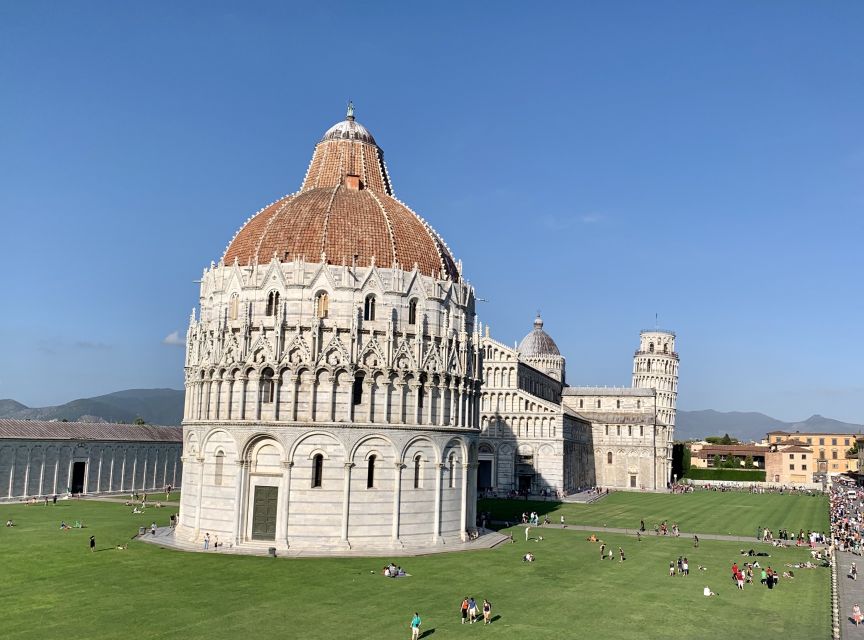 From La Spezia: Round-Trip to Pisa Cruise Shore Excursion - Meeting your guide outside La Spezia cruise terminal