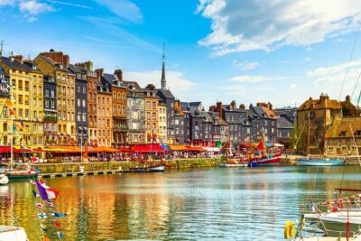 From Le Havre Breathtaking Honfleur and Deauville Shore Excursion