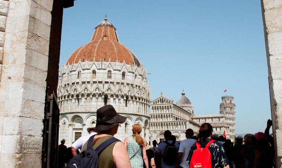 From Livorno: Day Trip to Pisa and Cinque Terre's Manarola - Who should book this day trip?